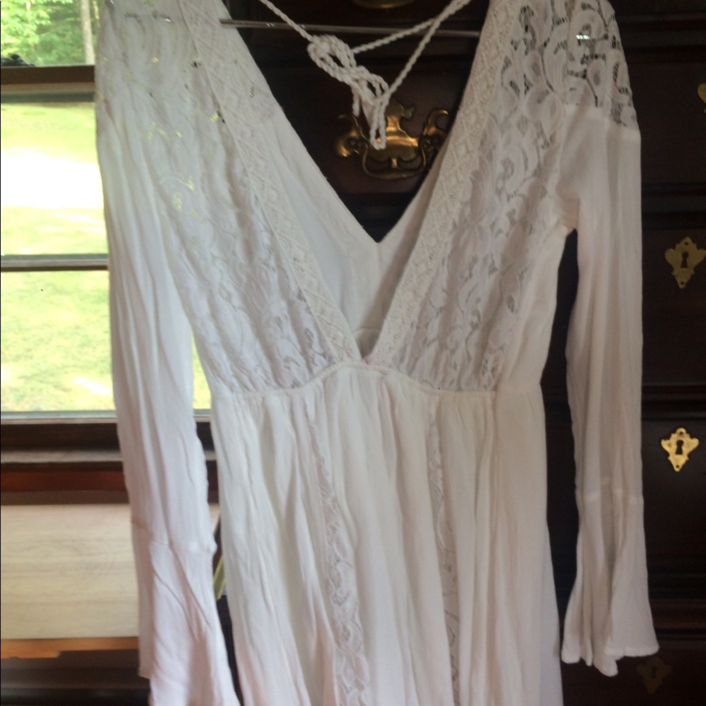 Cute summer dress never wore tags fell off